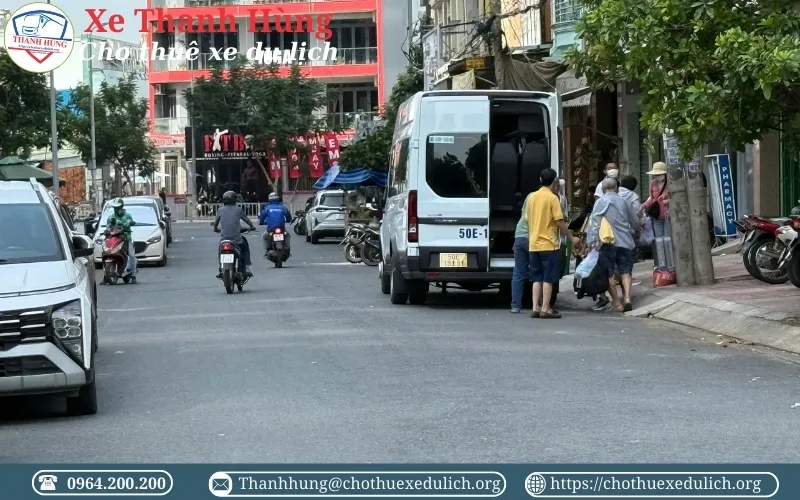 Cho thuê xe 16 chỗ tiễn sân bay