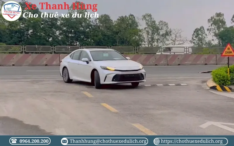 Cho thuê xe Camry