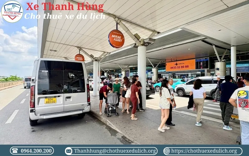 Giá Cho thuê xe 16 chỗ tiễn sân bay