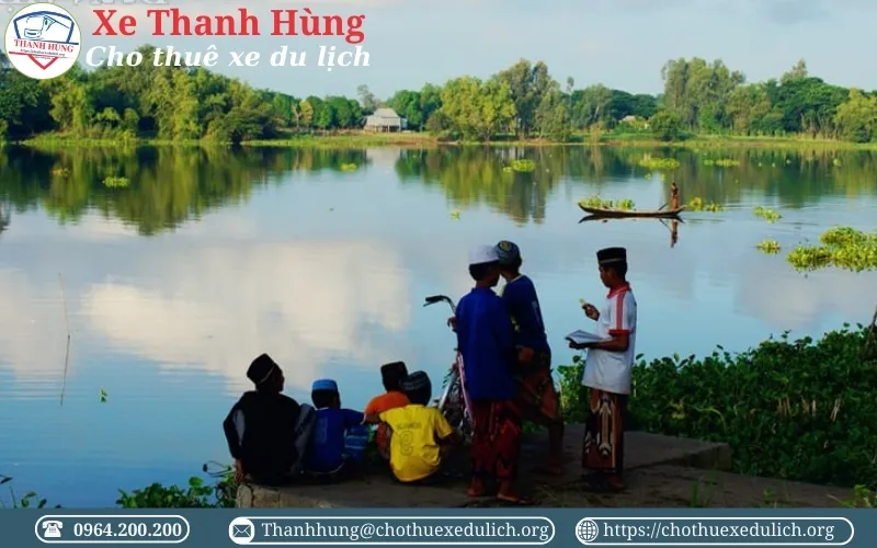 Làng Chăm Châu Giang