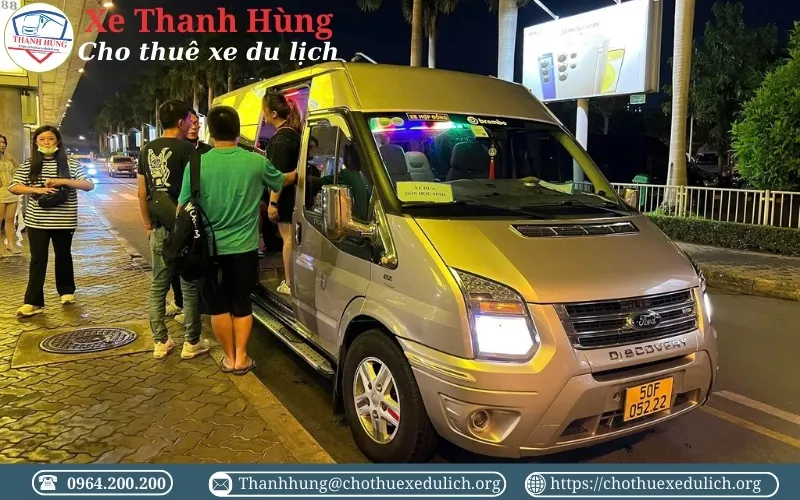 Thuê xe 16 chỗ tiễn sân bay