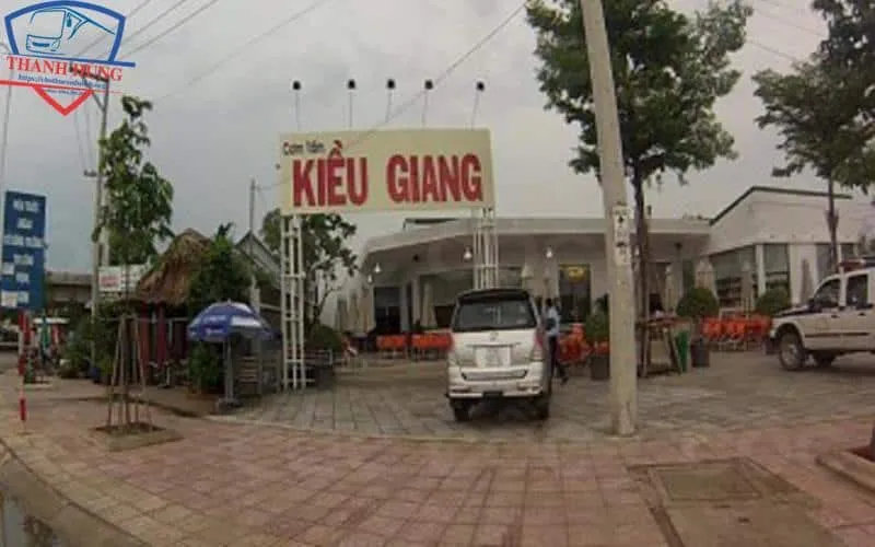 Thuê xe đi Mũi Né ăn gì