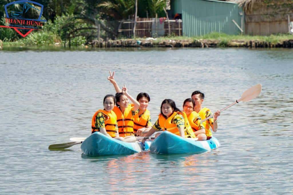 Thuê xe đi du lịch và khám phá bảng giá khu du lịch Tre Việt mới nhất