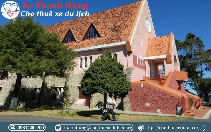 Nhà thờ Domaine de Marie