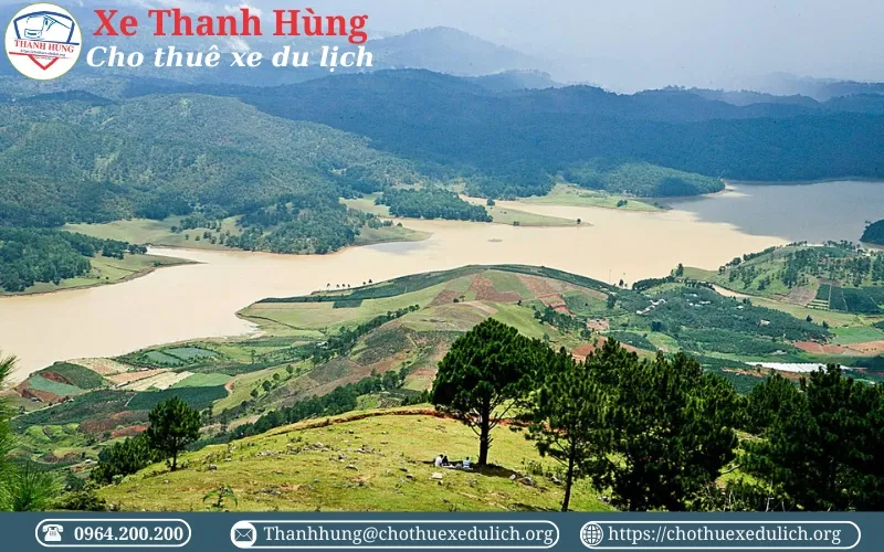 Núi Langbiang