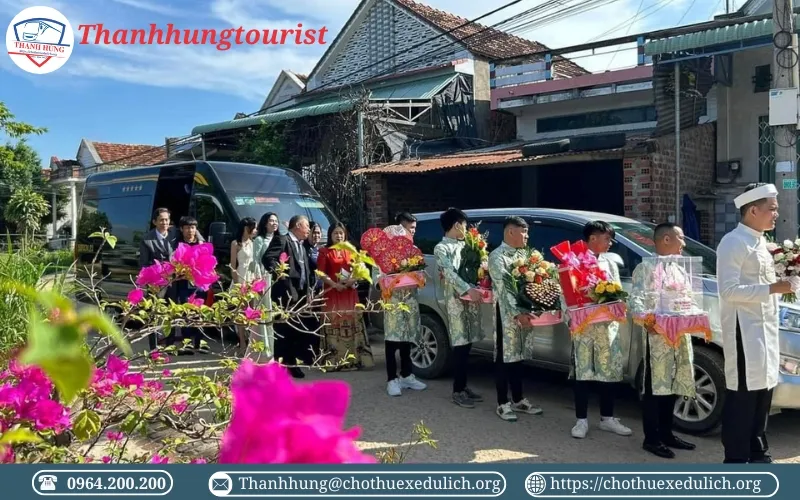 Thuê xe 7 chỗ phục vụ cưới hỏi